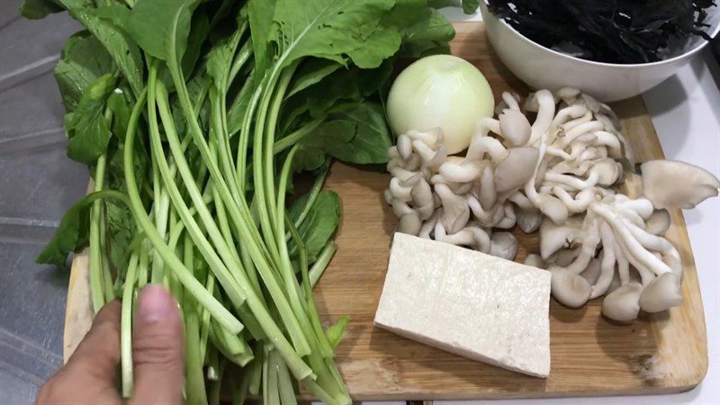 Ingredients for 5 ways to make sweet vegetable soup