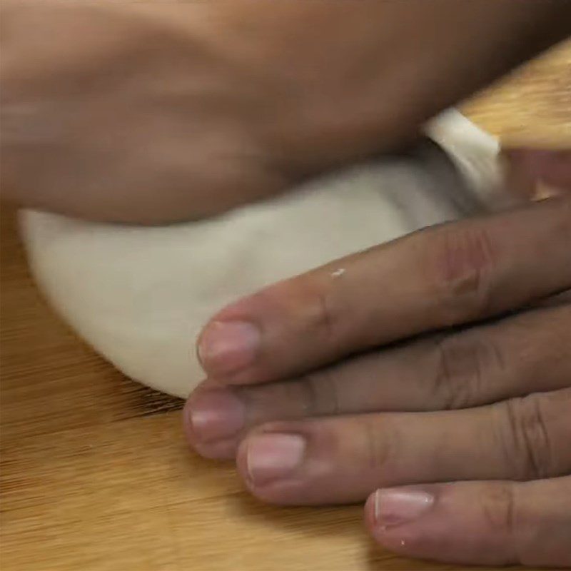 Step 3 Kneading the dough Fried pate buns