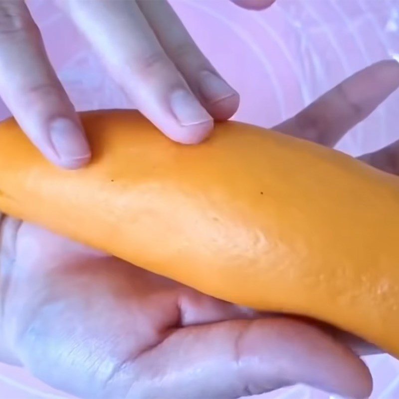 Step 4 Kneading the dough Orange bun