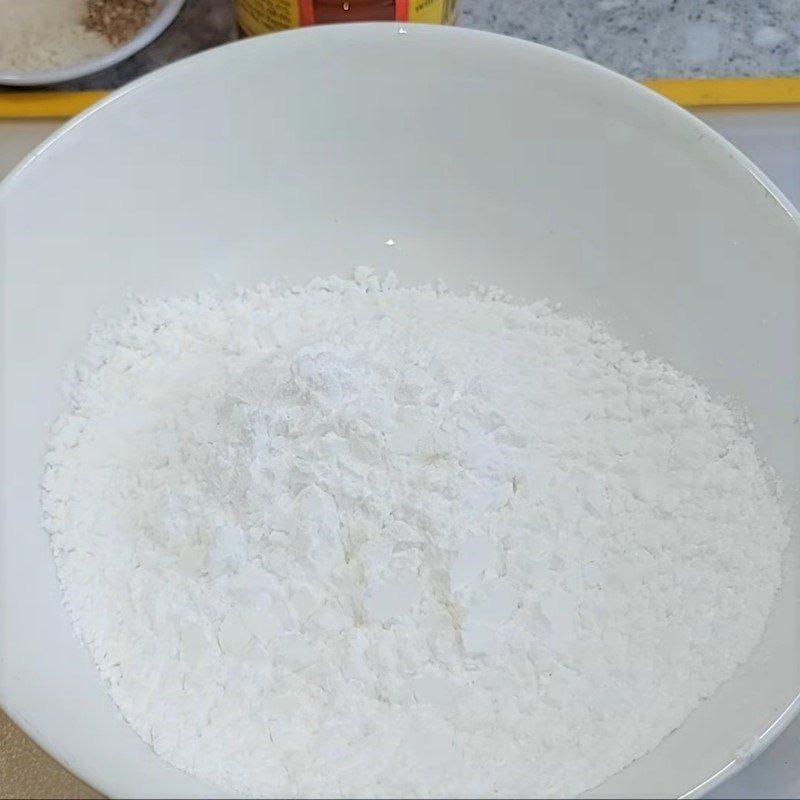 Step 2 Knead the dough for vegetarian rose dumplings