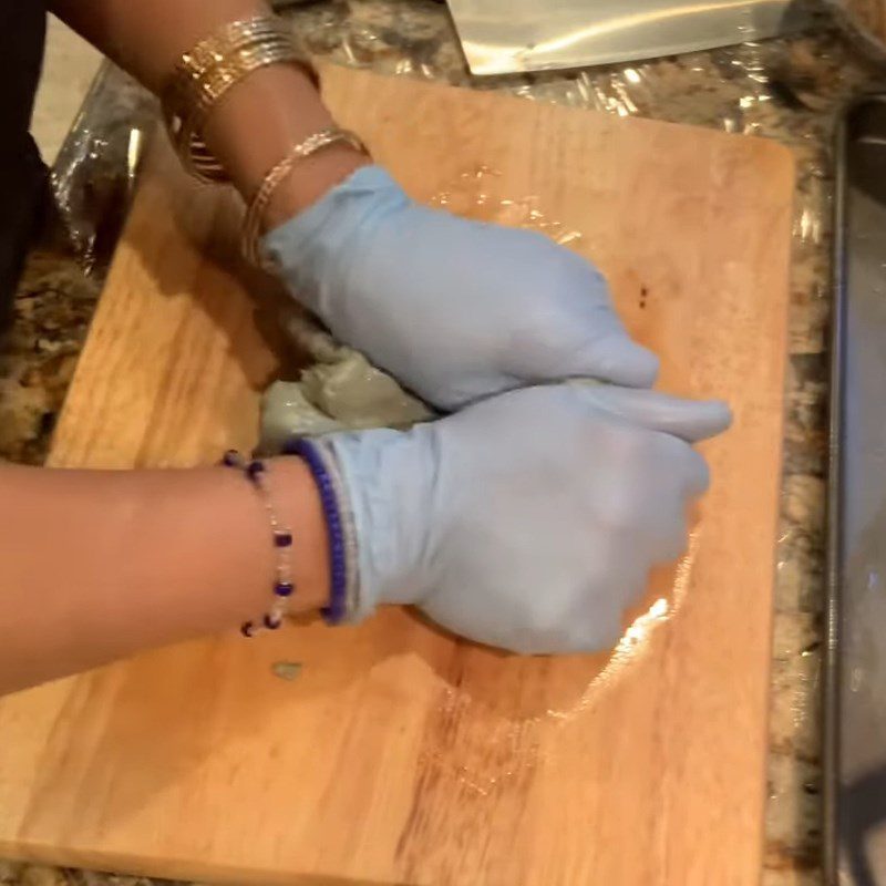 Step 4 Kneading the dough and shaping the bánh tằm Bánh tằm lá mơ shaped by hand