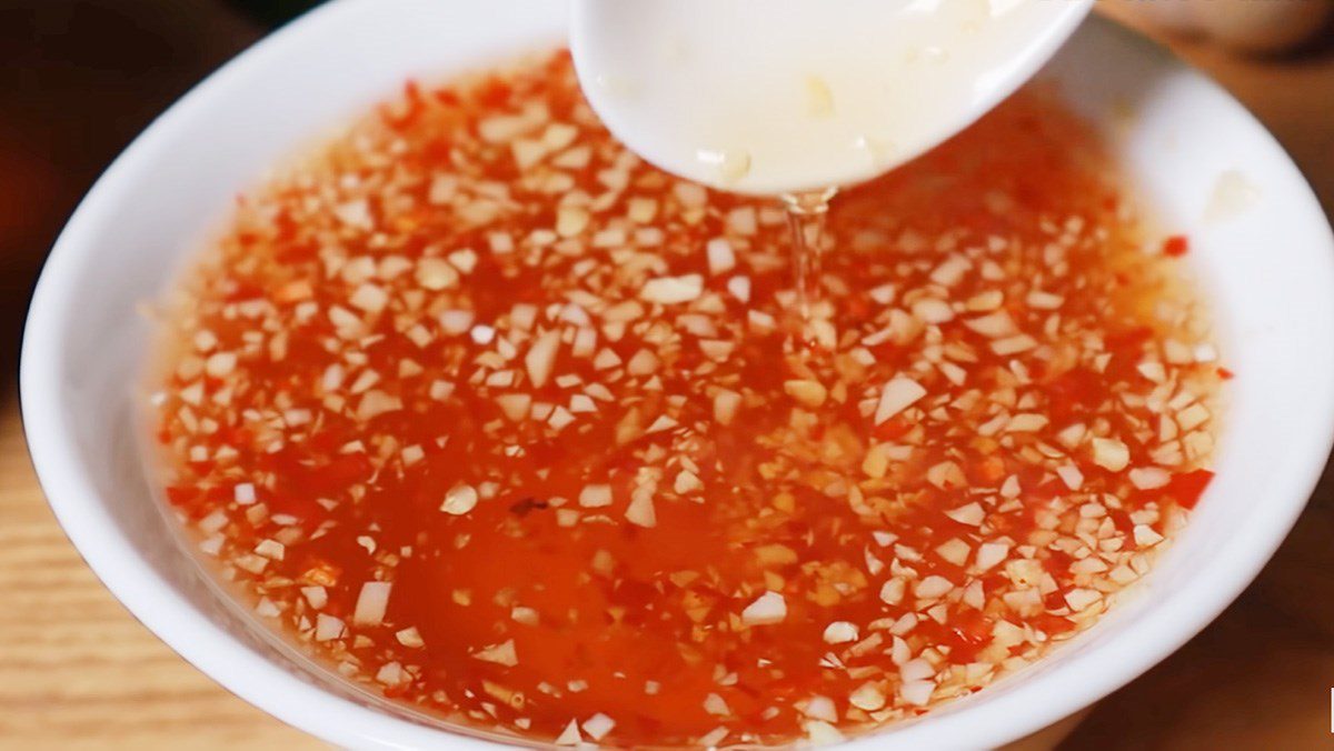 Fragrant sweet and sour dipping sauce with garlic and chili