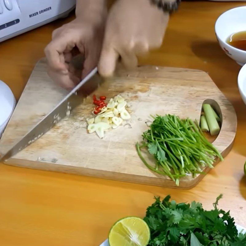 Step 1 Chop the ingredients Lemongrass Cilantro Sauce