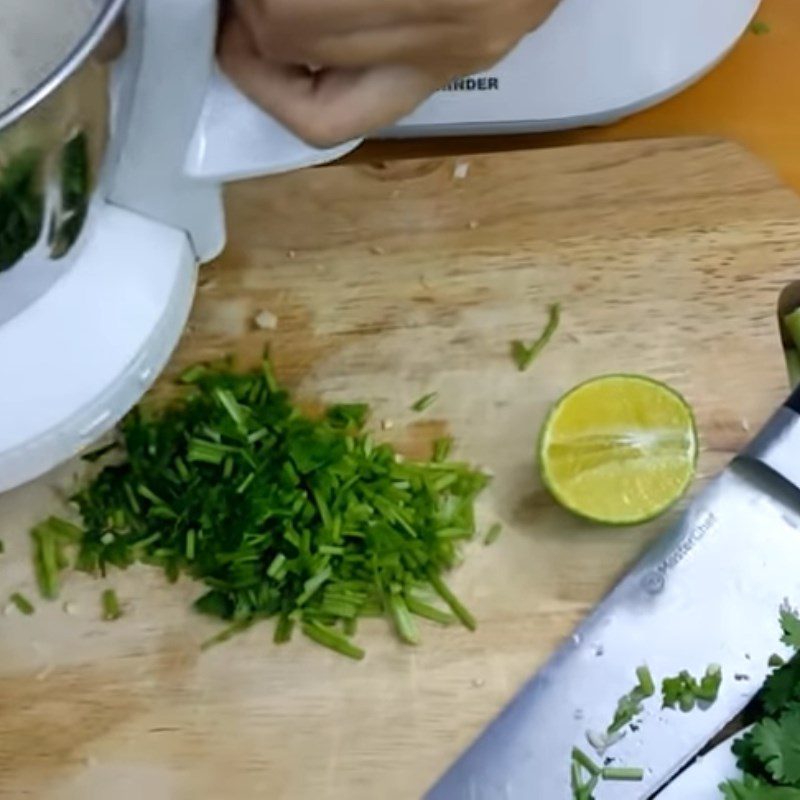 Step 1 Chop the ingredients Lemongrass Cilantro Sauce