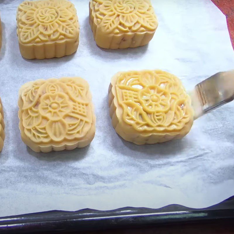 Step 4 Baking the cake Green tea madeleine shell cake