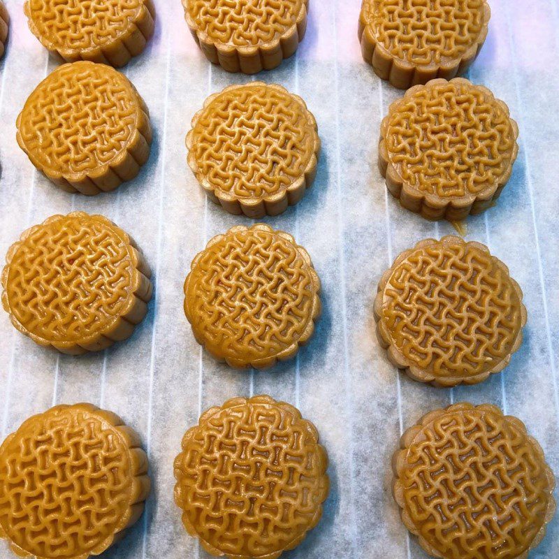 Step 5 Baking the cake for durian cheese sponge cake