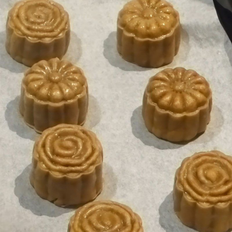 Step 5 Baking Cake Mooncake for Diabetics with Coffee Filling