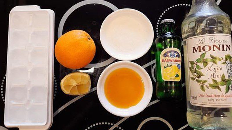 Ingredients for non-alcoholic orange mojito