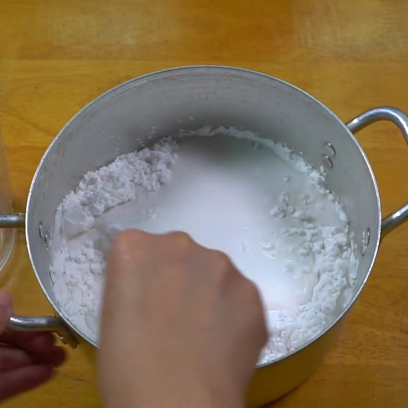 Step 3 Mixing the dough for Banana Leaf Tapioca Cake