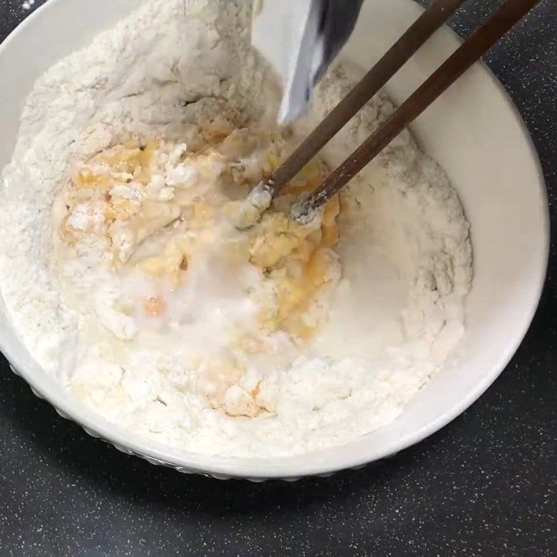 Step 1 Prepare the batter for frying sausages Fried Instant Noodle Sausages