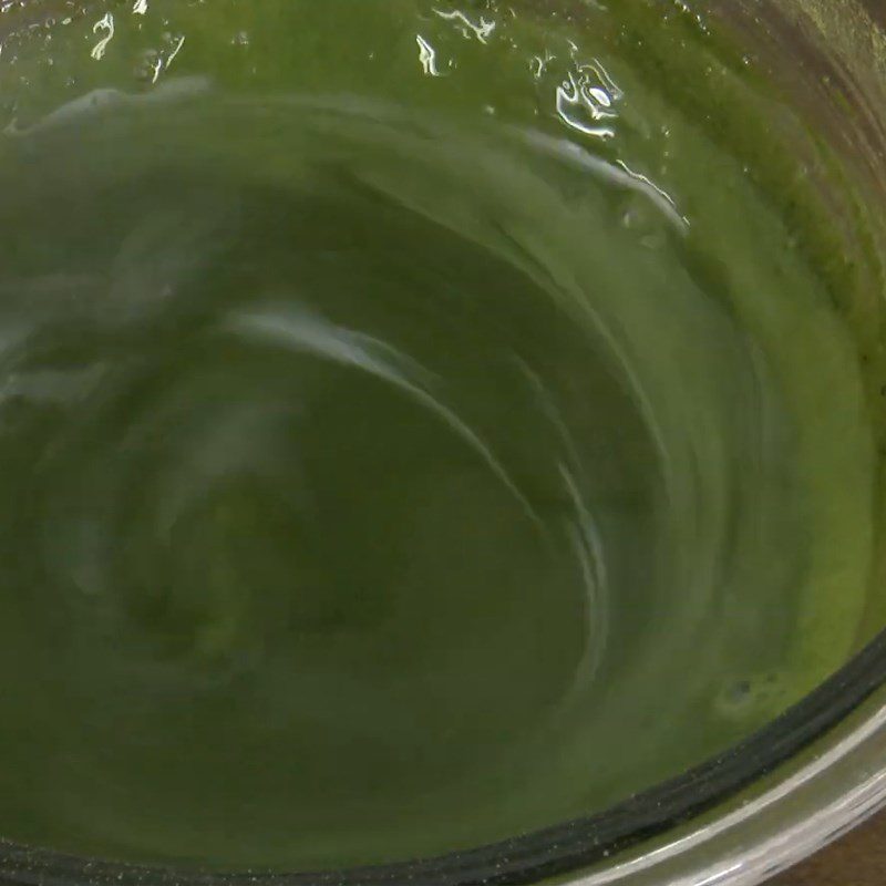 Step 1 Mix the matcha for Matcha Kuzumochi