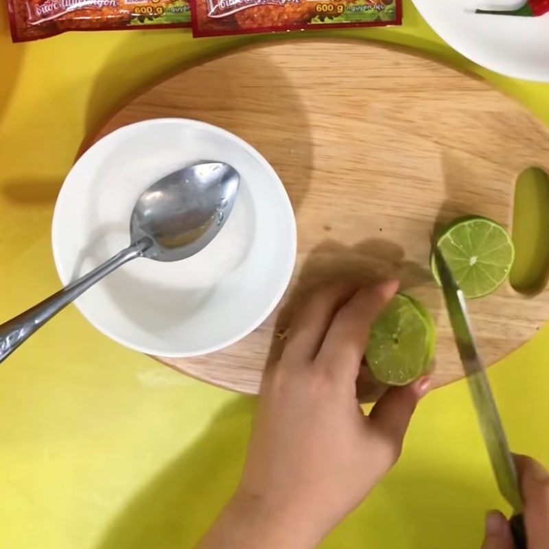 Step 4 Making the dipping sauce for crispy fried fish