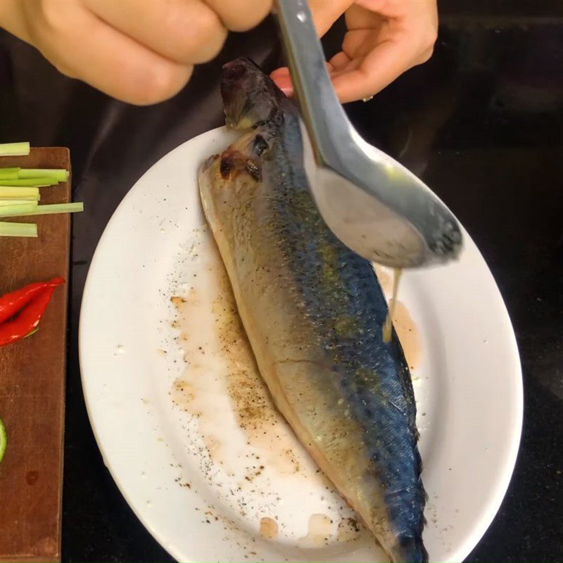 Step 3 Prepare the fish sauce Steamed saba fish with lemon