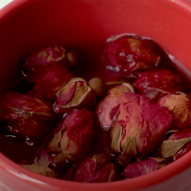 Step 1 Prepare rose tea for rose chiffon cake