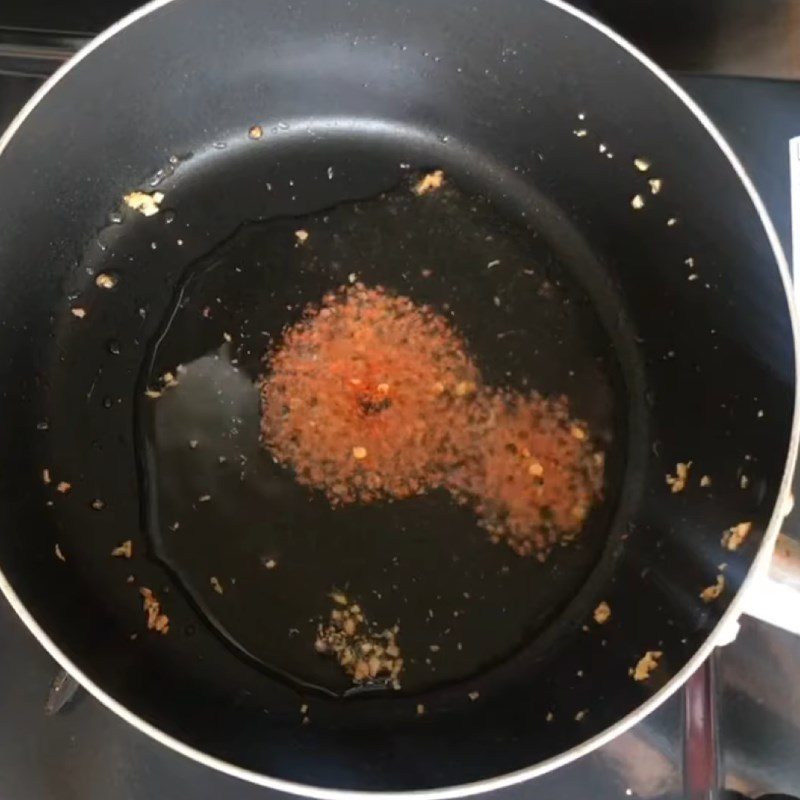 Step 2 Sauté garlic for Garlic Salt Rice Paper