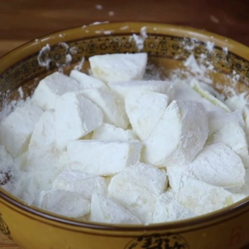 Step 2 Coat the potato with flour Tofu potato soup