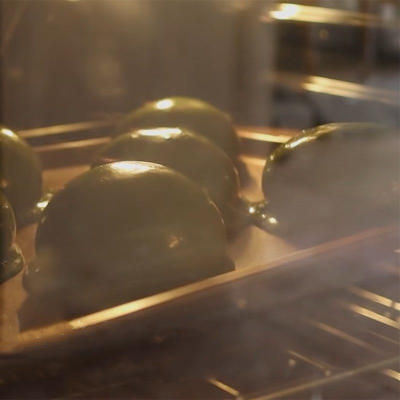 Step 5 Apply matcha cream and bake Papparoti green tea cake