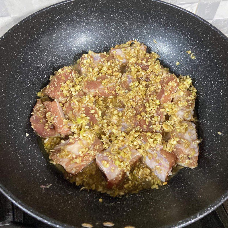 Step 3 Simmer the ribs with coconut water Honey glazed pork ribs with coconut water