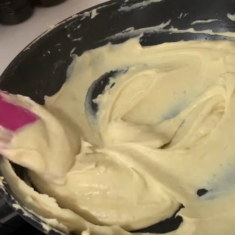 Step 2 Sauté lotus seed filling for sticky rice cake with lotus seed filling