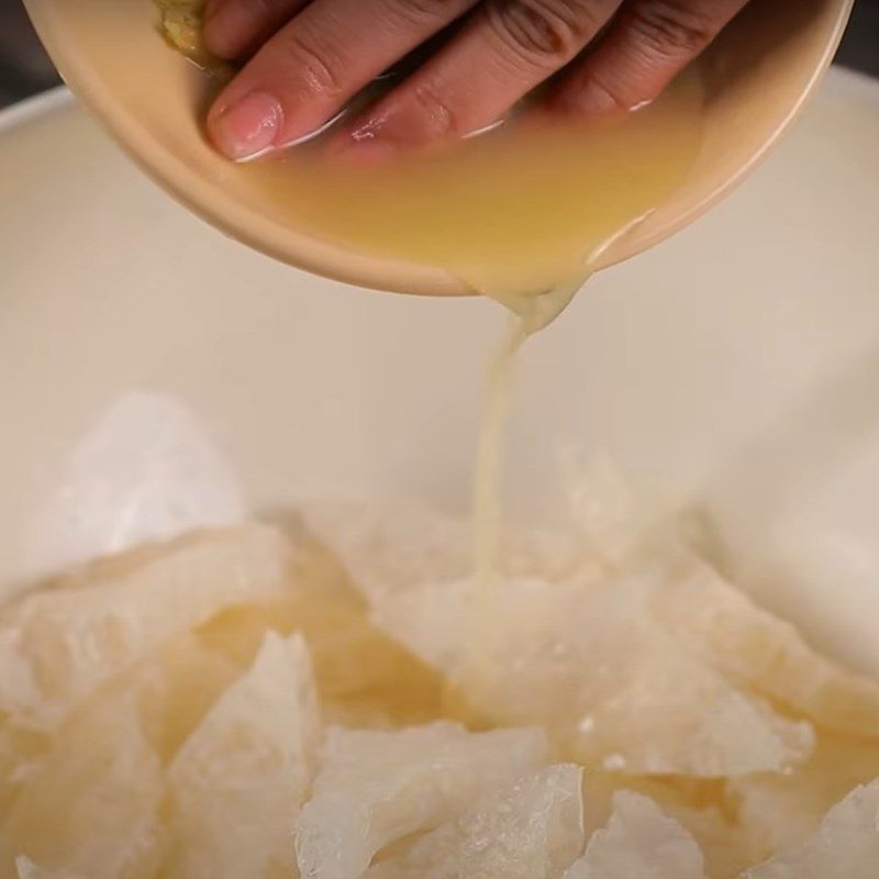 Step 1 Prepare the pig skin balls for Son mushroom soup