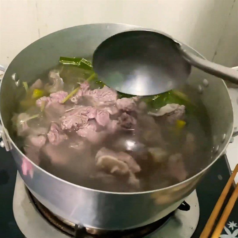 Step 3 Braised buffalo meat Braised buffalo meat with lemongrass