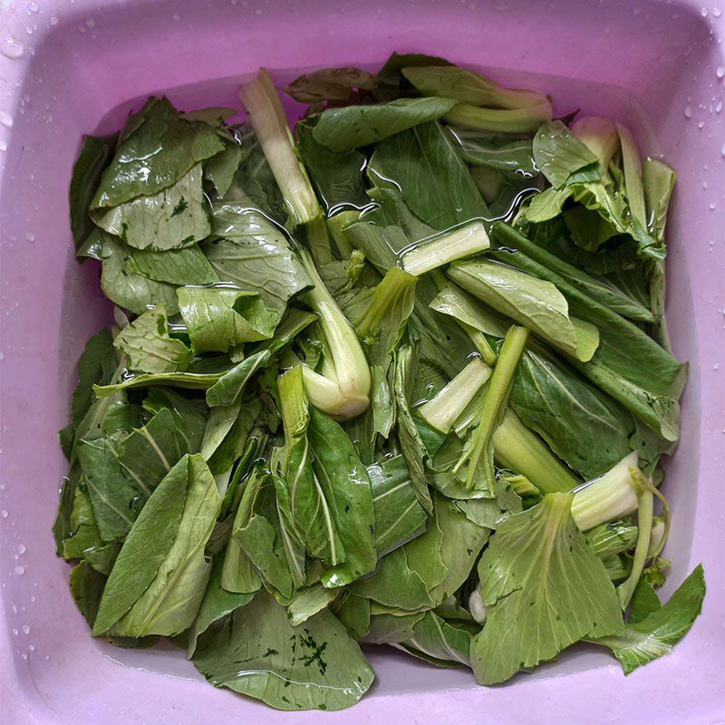 Step 1 Prepare the ingredients for Shrimp and Bok Choy Soup