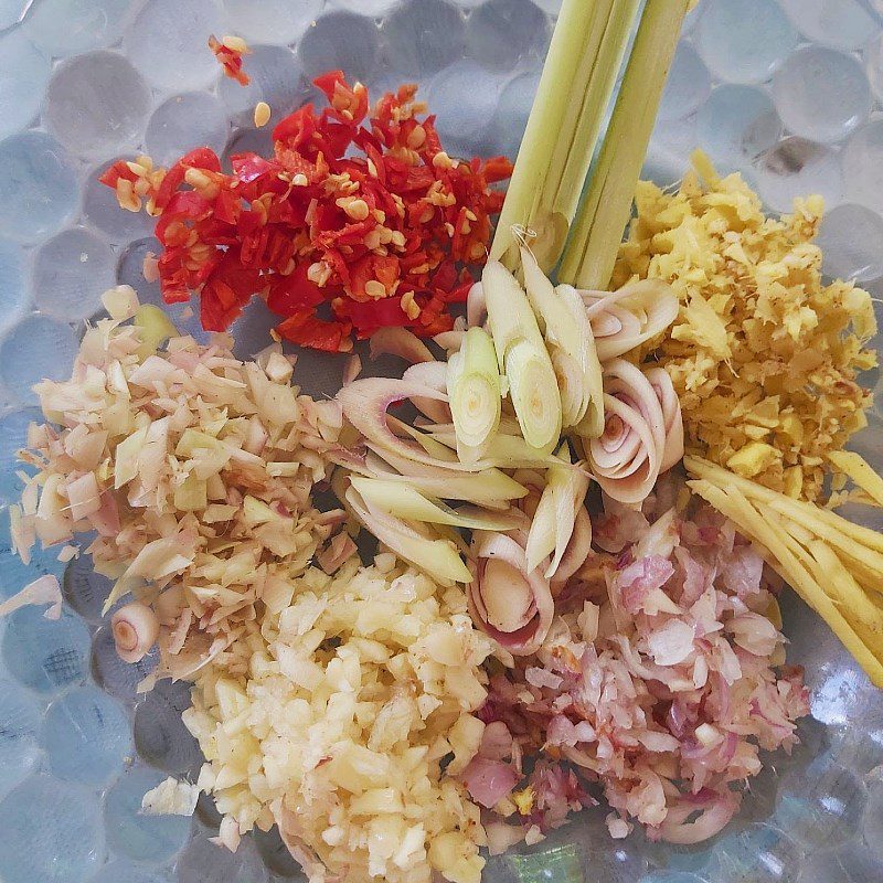 Step 2 Prepare other ingredients Male papaya flowers stir-fried with beef