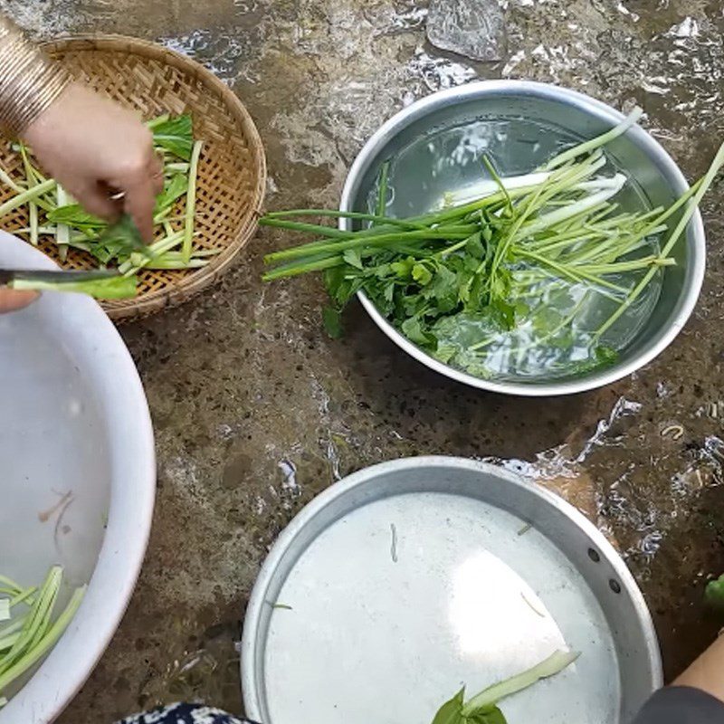 Step 3 Prepare other ingredients Stir-fried noodles with mixed ingredients