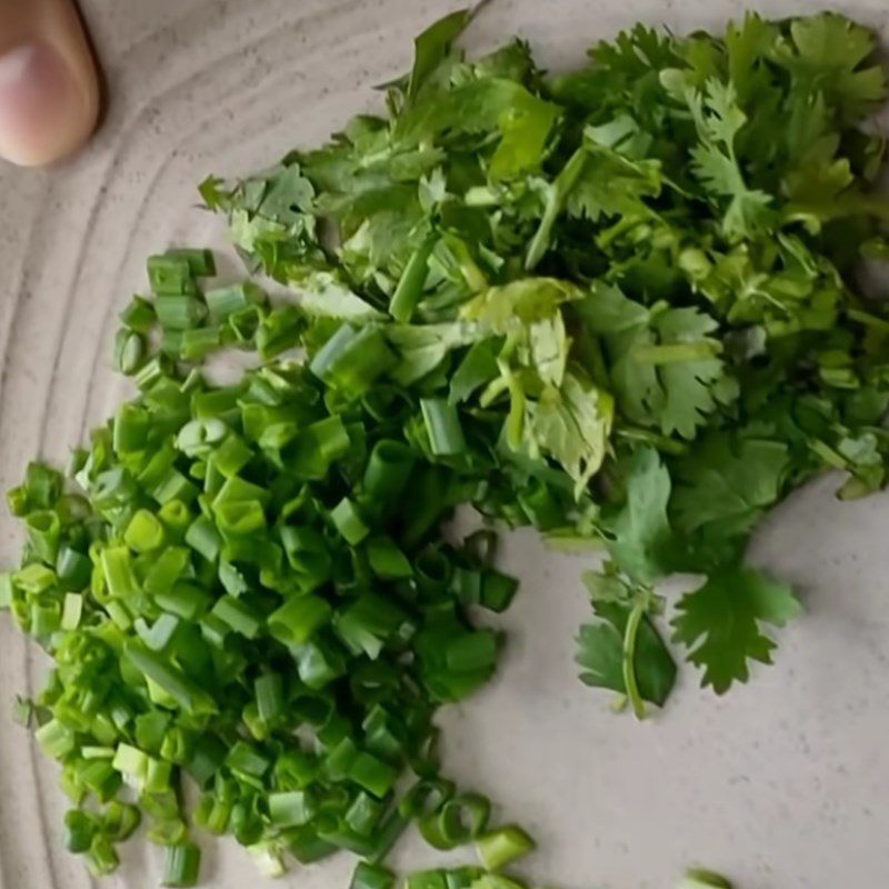 Step 2 Prepare other ingredients for Braised Meat Sandwich