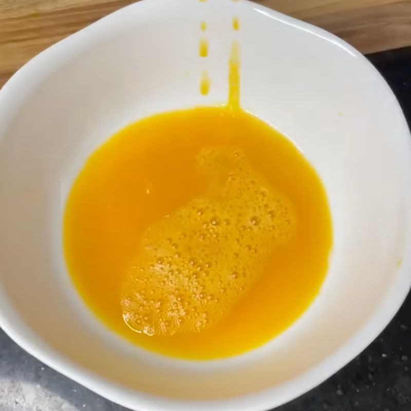 Step 1 Prepare the passion fruit Passion fruit sauce with mayonnaise