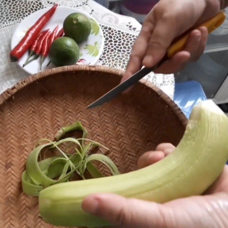 Step 2 Processing green bananas for green banana soup