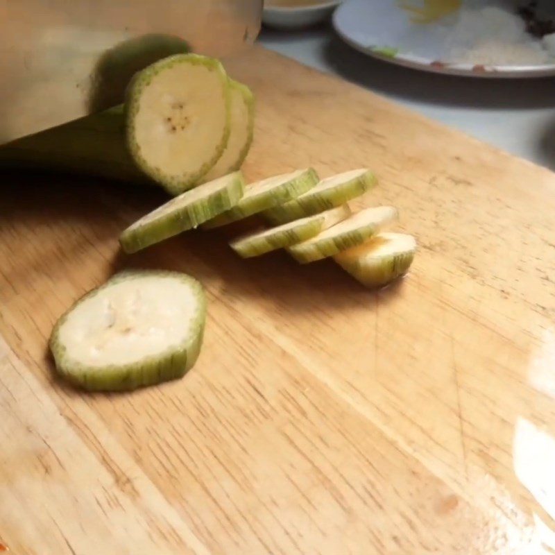 Step 2 Processing green bananas for green banana soup