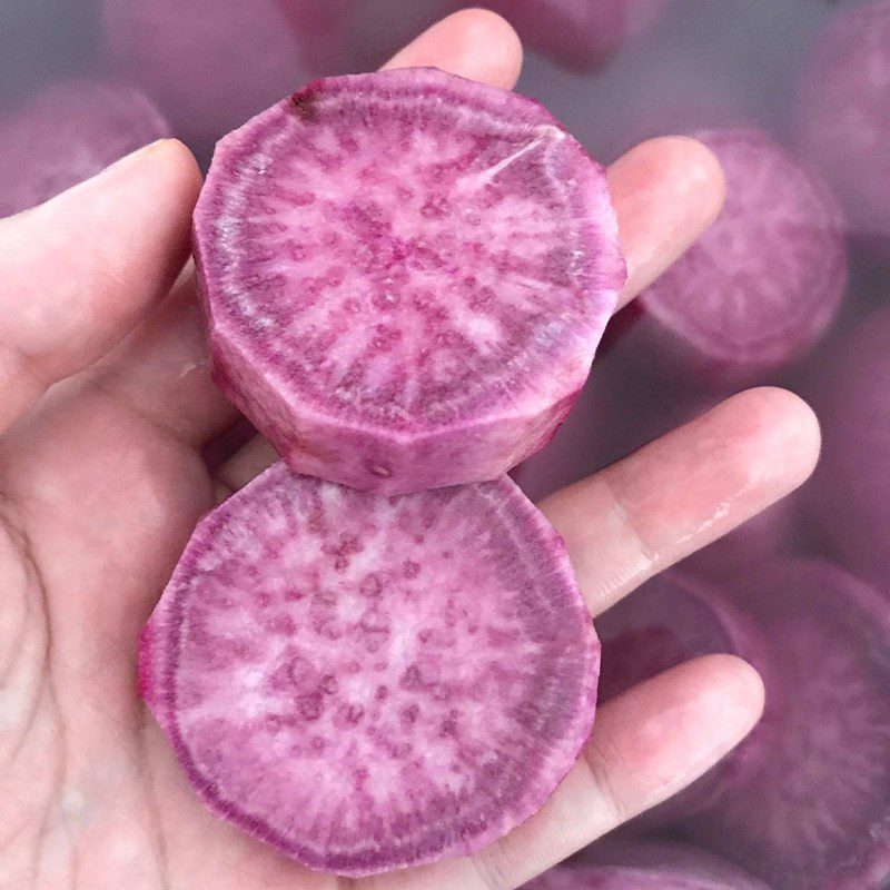 Step 1 Prepare the purple sweet potato Fried purple sweet potato