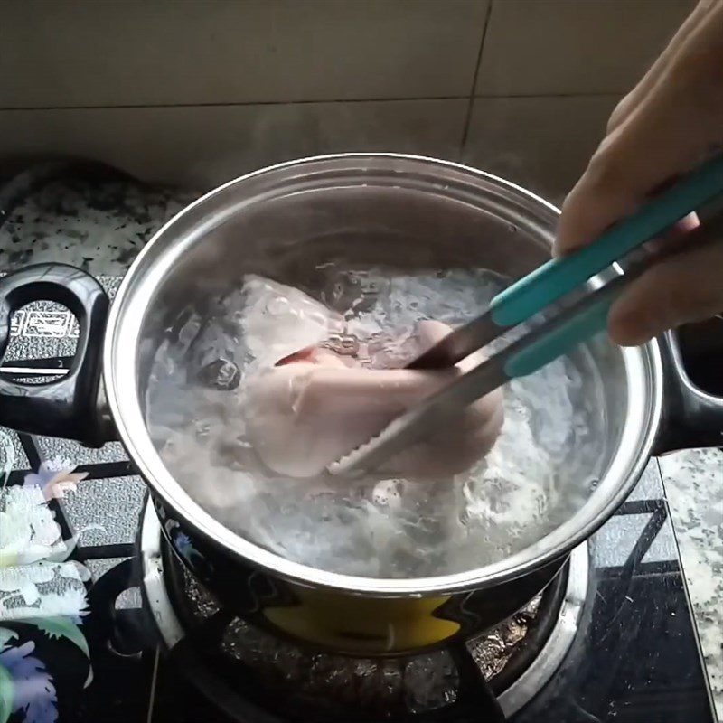 Step 1 Preparing pig tongue Pork Sausage with Pig Tongue