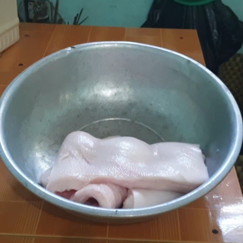 Step 1 Prepare the pork fat and other ingredients for Salted Chili Crispy Pork Fat