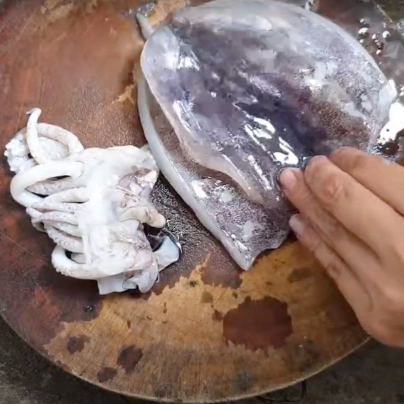 Step 1 Prepare the squid Fried Sun-Dried Squid