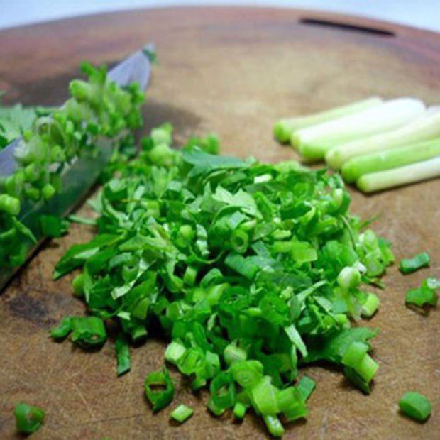 Step 1 Prepare the squid and other ingredients Stuffed Squid Fried with Tomato Sauce