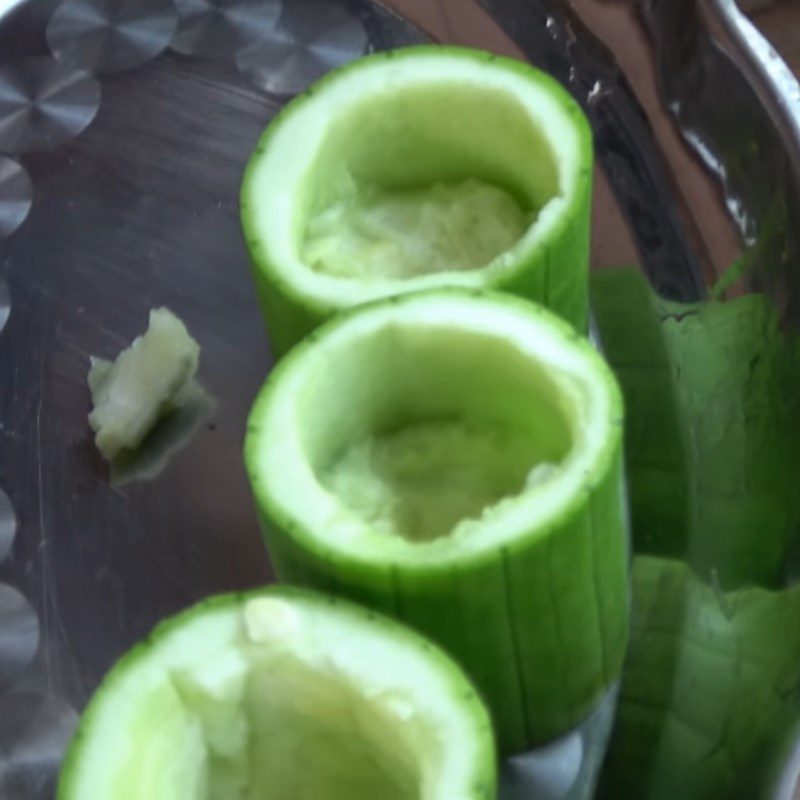 Step 2 Prepare the loofah Steamed Mackerel Cake with Loofah