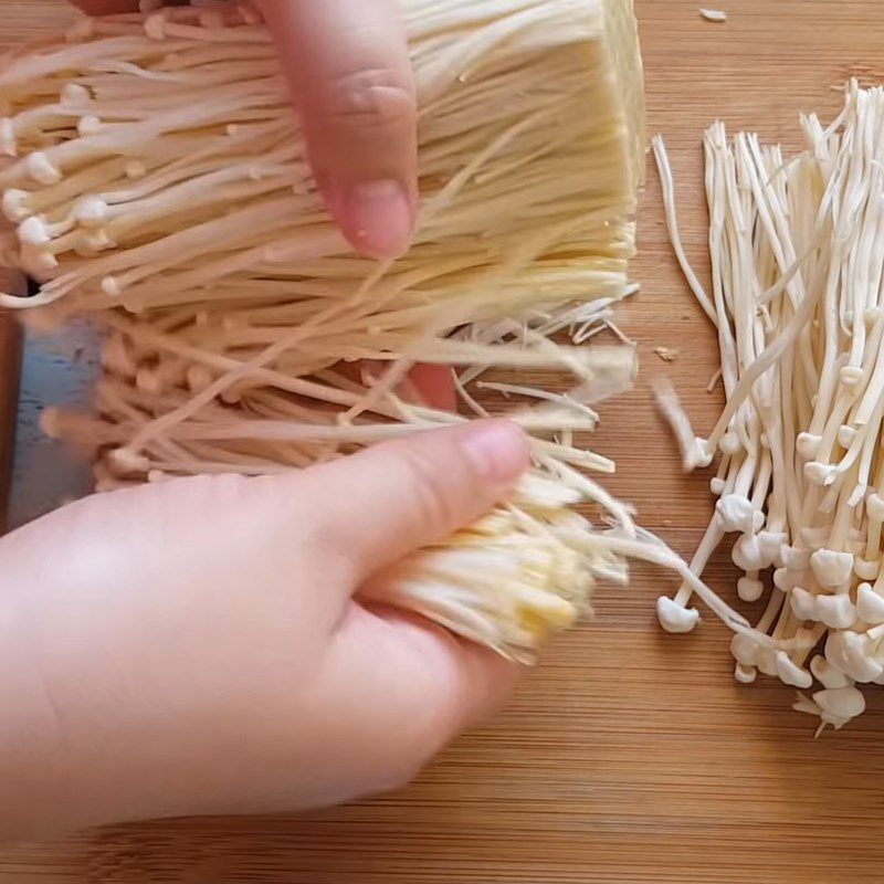 Step 1 Prepare enoki mushrooms Vegetarian Fried Spring Rolls from enoki mushrooms