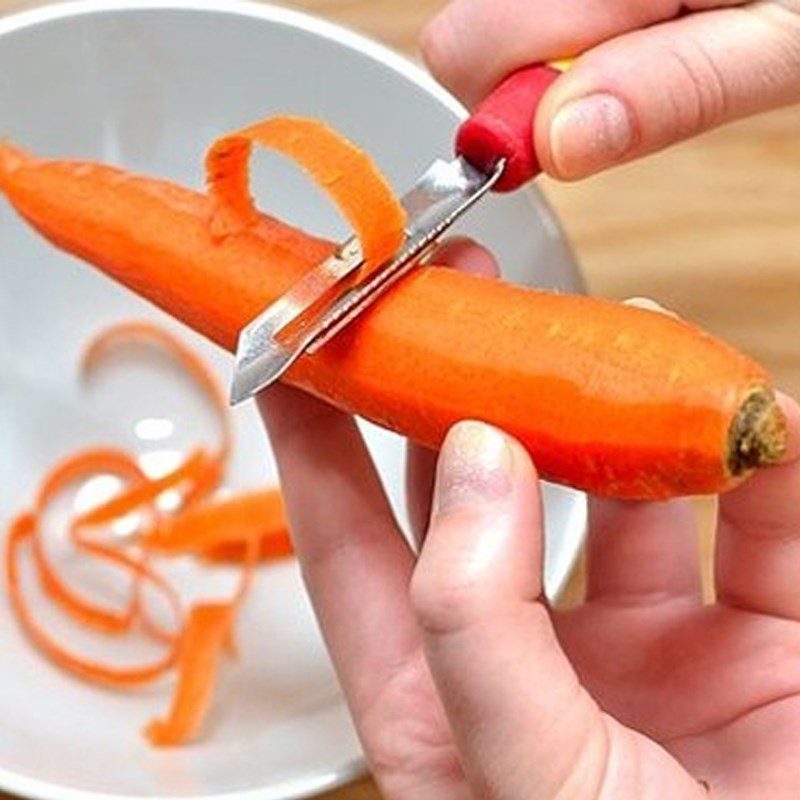 Step 1 Prepare the ingredients for Carrot Ginger Juice