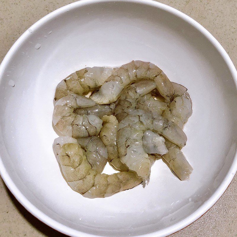 Step 1 Prepare the ingredients for Stir-fried Shrimp with Broccoli