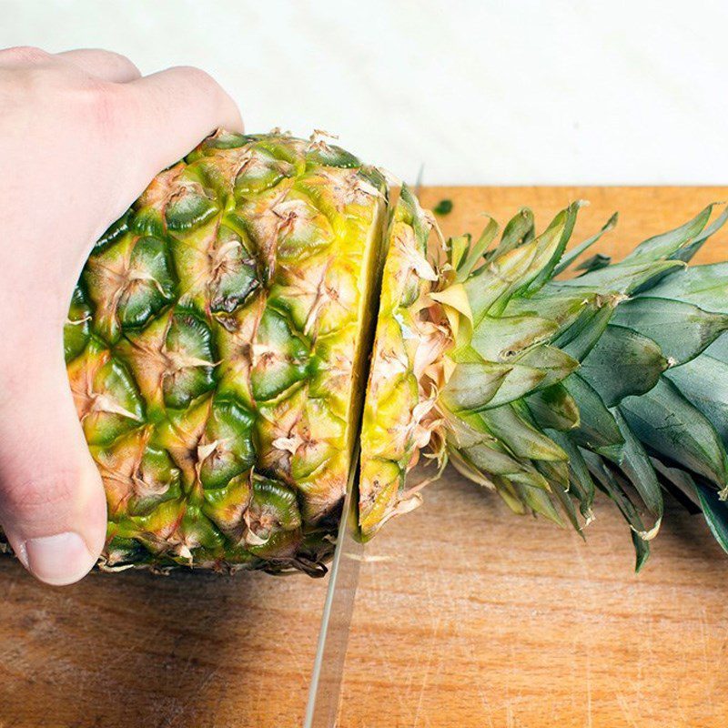 Step 1 Prepare ingredients Pineapple juice, spinach