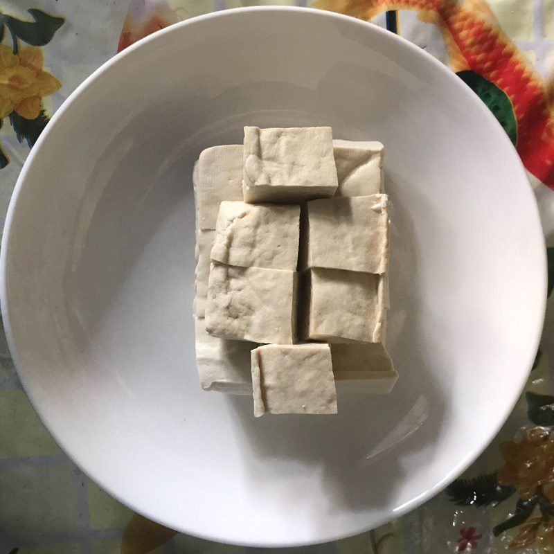 Step 1 Prepare the ingredients for Braised Tofu in Coconut Water