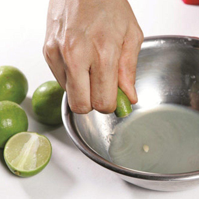 Step 5 Make dipping sauce for banh xeo Banh xeo with name mushrooms