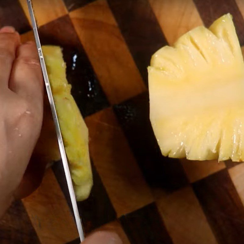 Step 1 Prepare the ingredients for straw mushrooms braised with tofu and fermented bean curd