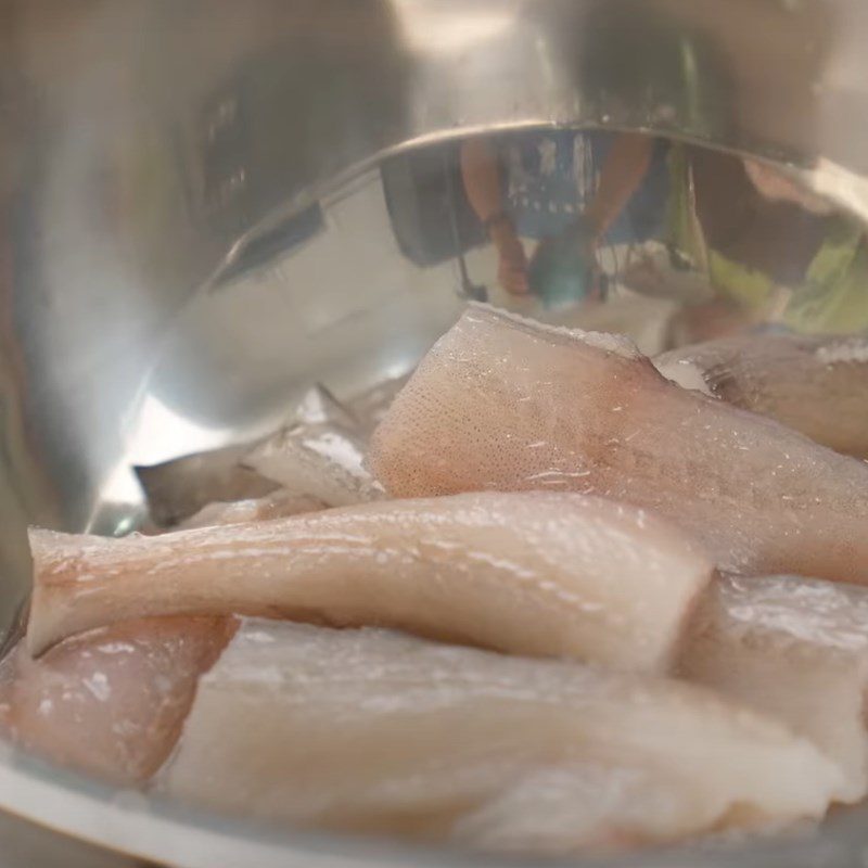 Step 1 Prepare the shrimp for the soup with winter melon