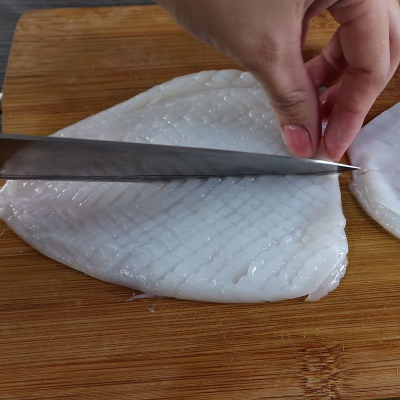 Step 1 Prepare the ingredients for Crispy Fried Squid with Salted Egg Butter Sauce