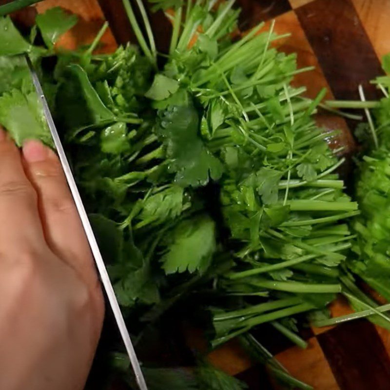 Step 1 Prepare the ingredients for stir-fried asparagus with straw mushrooms