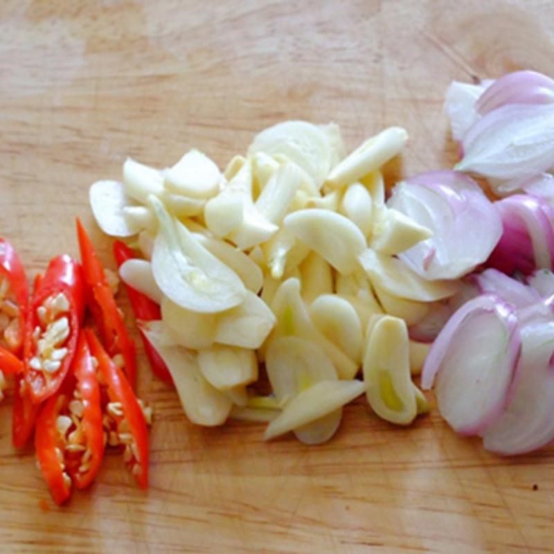 Step 1 Prepare the ingredients for stir-fried asparagus with straw mushrooms