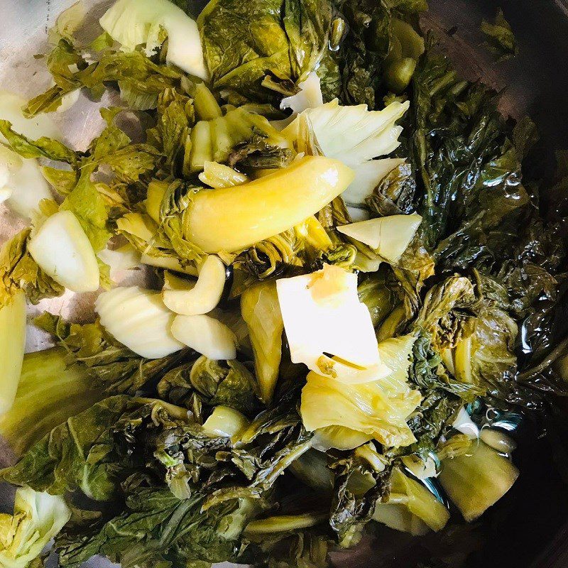 Step 1 Prepare ingredients for Braised Pork Belly with Pickled Vegetables